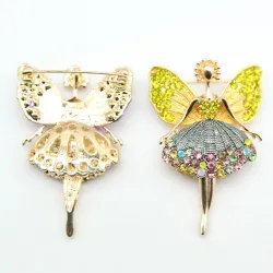Crystal flying angel - broochBrooches
