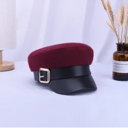 Fashion cap with leather visor & beltPetten & Hoeden