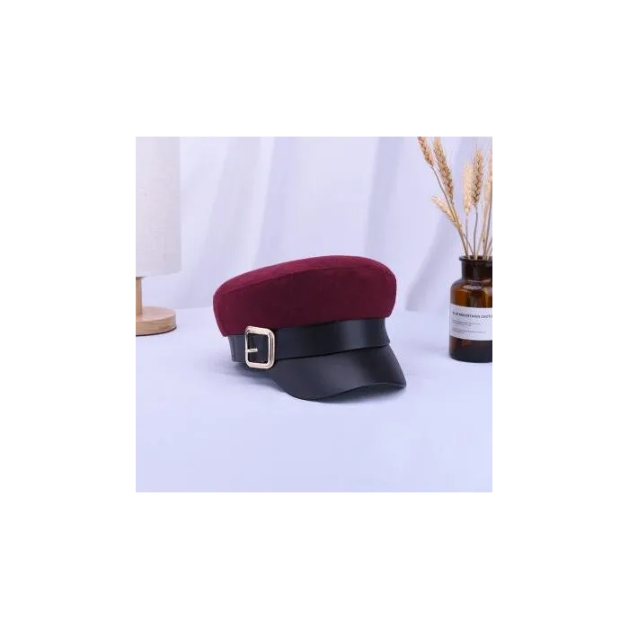 Fashion cap with leather visor & beltPetten & Hoeden