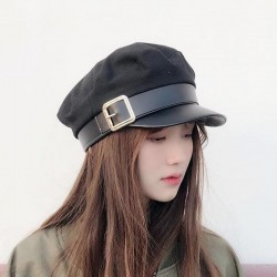 Fashion cap with leather visor & beltPetten & Hoeden