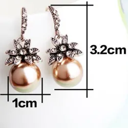 Vintage luxury earrings with crystal flower & pearlOorbellen